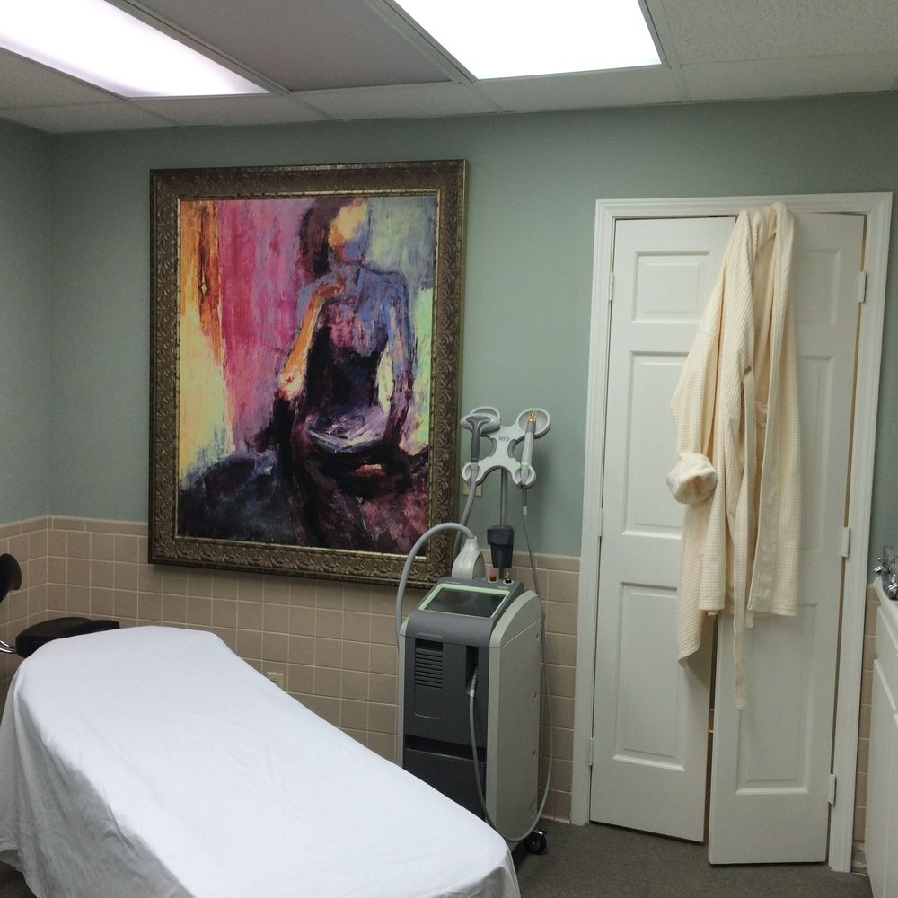 106 Ridgeway St, Hot Springs National Park, AR 71901